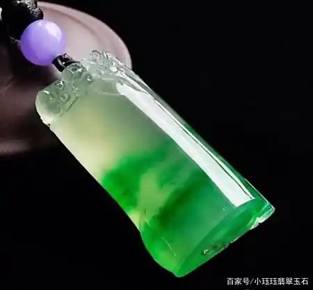 翡翠小知识-冰种翡翠和玉髓怎么区分？ 